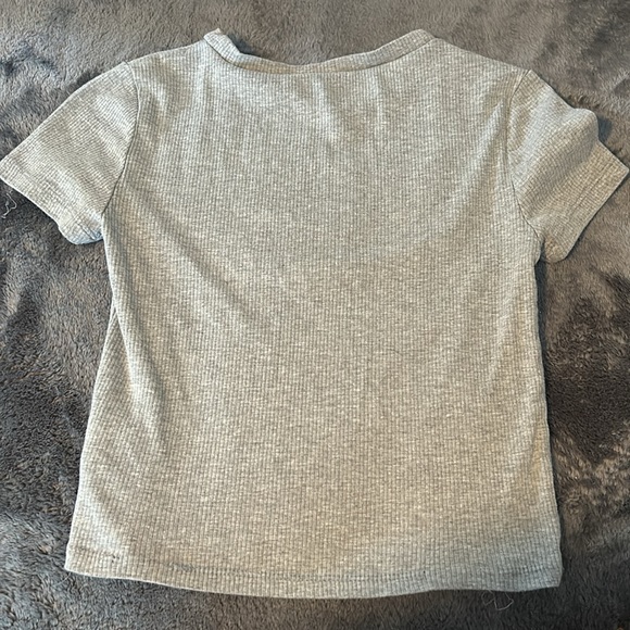 Small grey basic top - Picture 2 of 4
